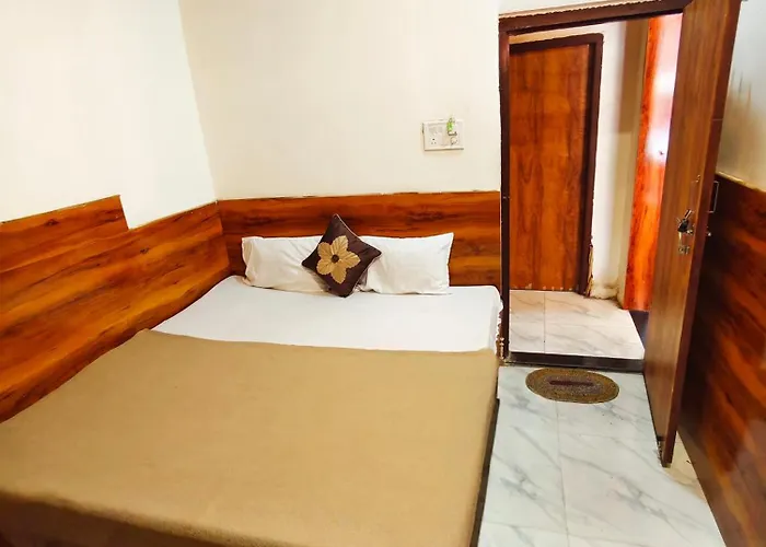 Hotel Om Palace Near Mahakal Mandir