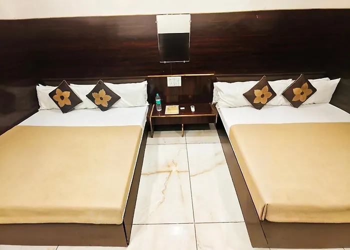 Hotel Om Palace Near Mahakal Mandir